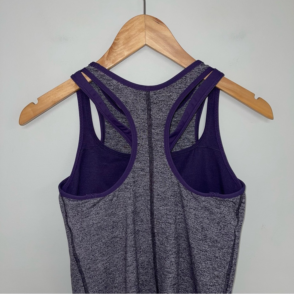 Lululemon Inspiration Tank Women’s Size 6 US‎ Purple Grape Built-In Bra - Picture 10 of 14